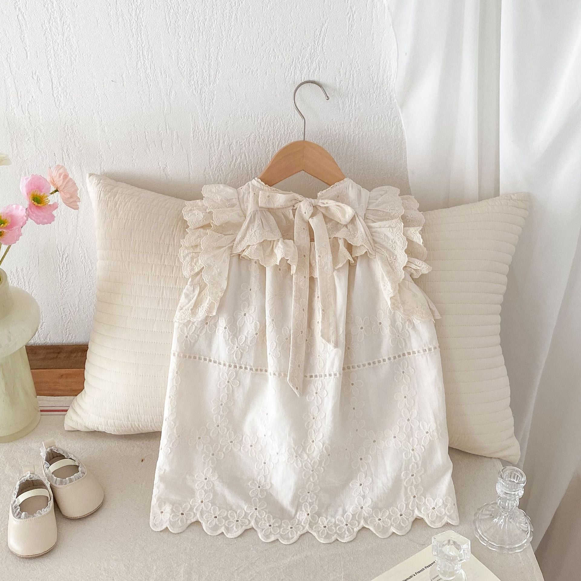 Girls Lace Embroidery Ruffled Dress