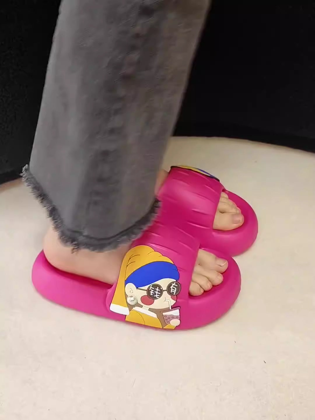 Cute slippers for women in summer for outdoor and indoor use