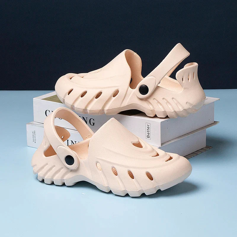 New Arrival Mens Summer Shoes Men Slippers Non-slip Garden Shoes Casual Beach Sandals Chef Shoes Nurse Doctor Shoes Flip Flops