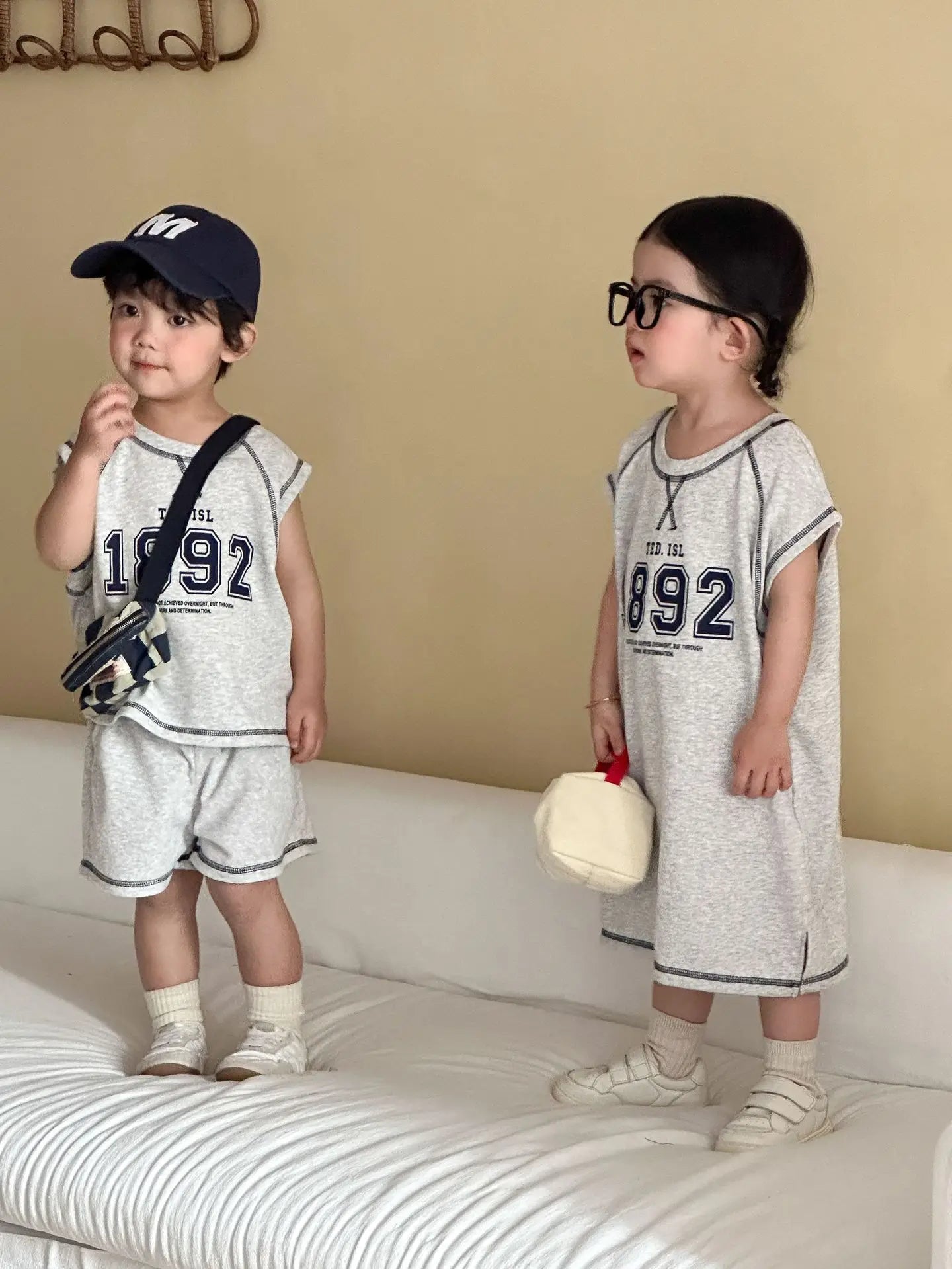 Summer New Children Short Sleeve Clothes Set Boys Letter Print T Shirts 2pcs Suit Girls Vest Dress Kids Brother Sisters Set