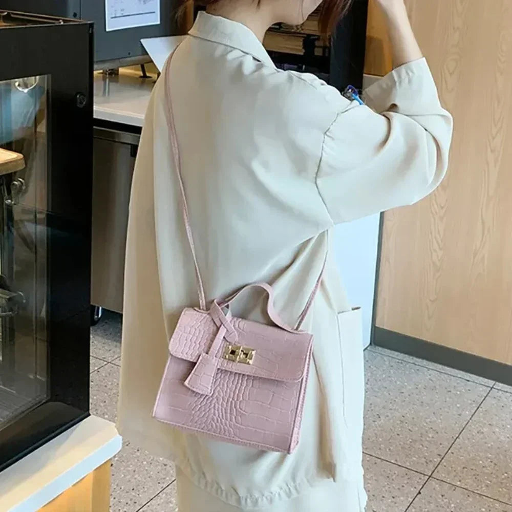 Hand Bags for Women. This Set of Women's Bags for  Is a Great Combination of Style and Functionali Bag Messenger Handbags