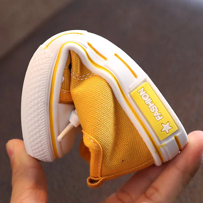 2025 New Children's Canvas Shoes Fashion Baby Board Shoes Girls' Breathable Single Shoes Boys' Casual Shoes   (Available)