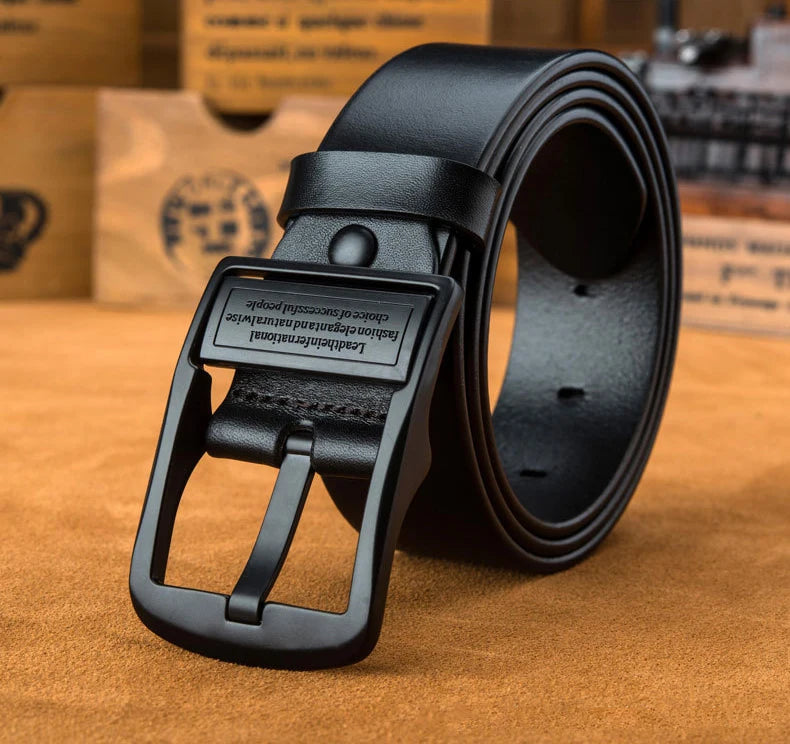 Men's leather belt, black buckle, new style, fashionable, trendy, light luxury, casual, versatile, suitable for jeans, pin buckl