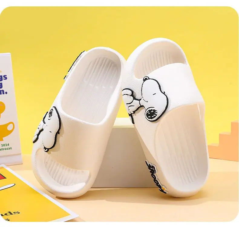 Snoopy Boys and Girls Slippers Cartoon Peripheral Creative Indoor Non-slip Soft Bottom Bathroom Slippers Outer Wear Sandals Gift