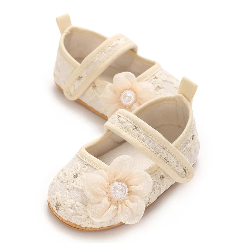 New Baby Shoes Lace Embroidered Shoes Exquisite Princess Shoes Anti Slip Soft Soled Women's Baby Walking Shoes