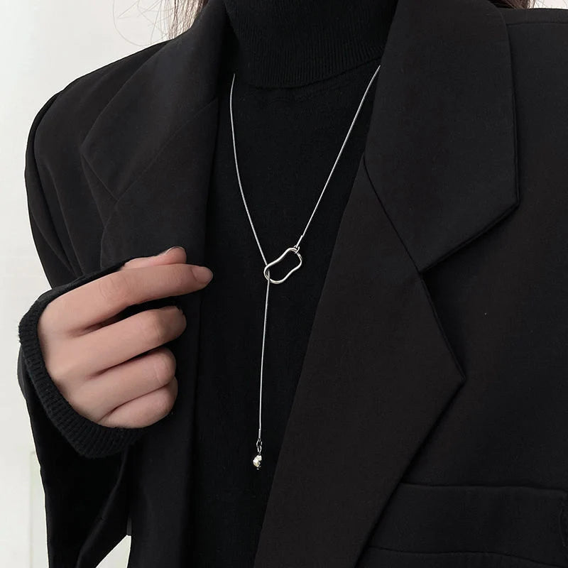 Long Chain Necklace for Woman Geometric Hollow Pendant Sweater Chains Gold Color Silver Color Trendy Necklaces Simple Jewelry
