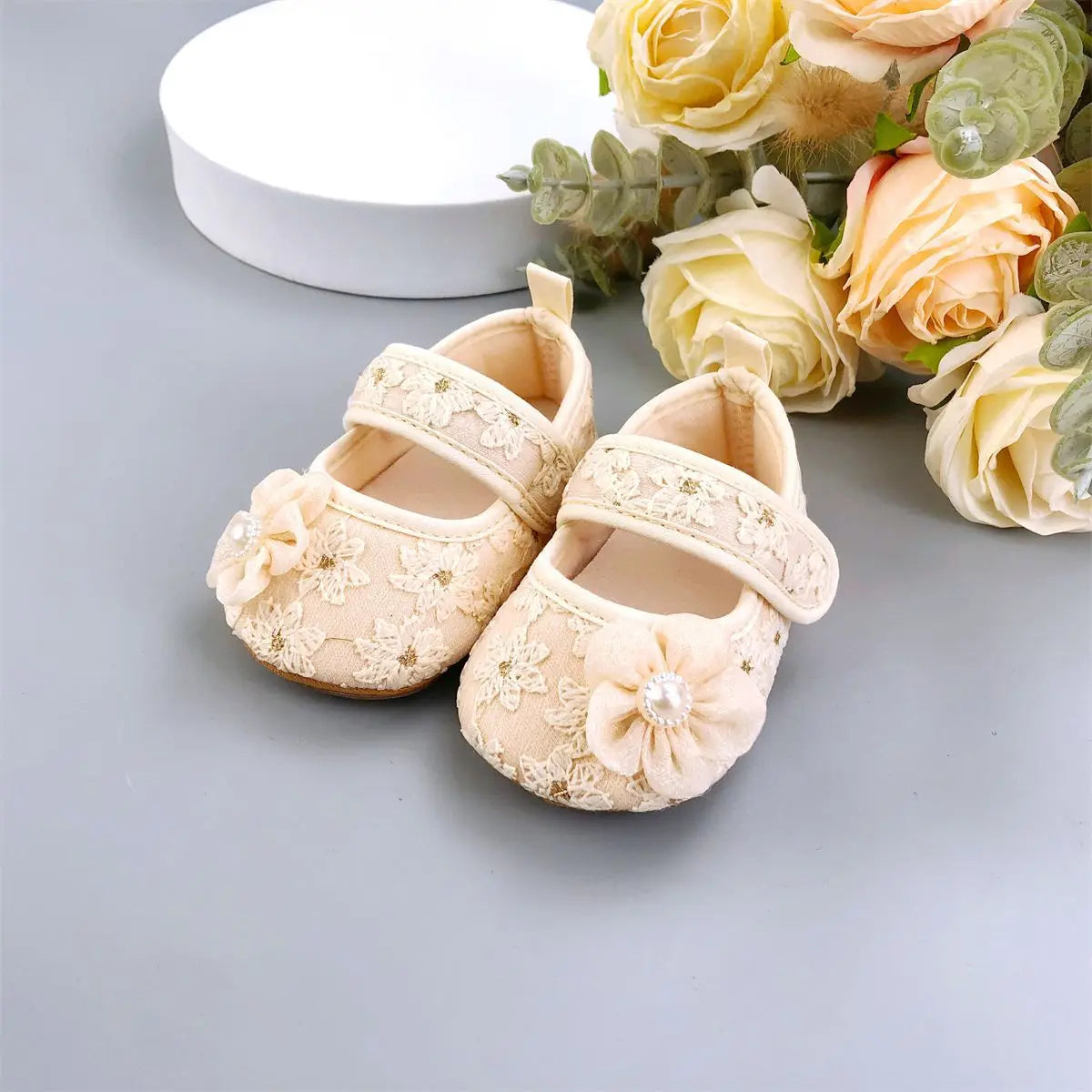 Spring and Summer Baby Soft Soled Comfortable Cloth Shoes 0-12 Months Baby Princess Shoes Anti Slip Walking Shoes