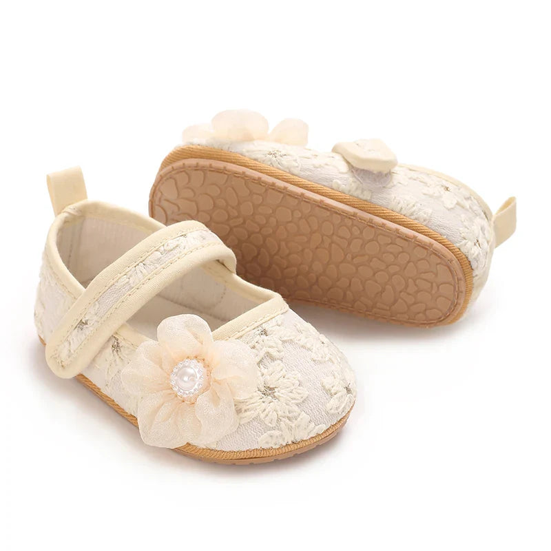 New Baby Shoes Lace Embroidered Shoes Exquisite Princess Shoes Anti Slip Soft Soled Women's Baby Walking Shoes