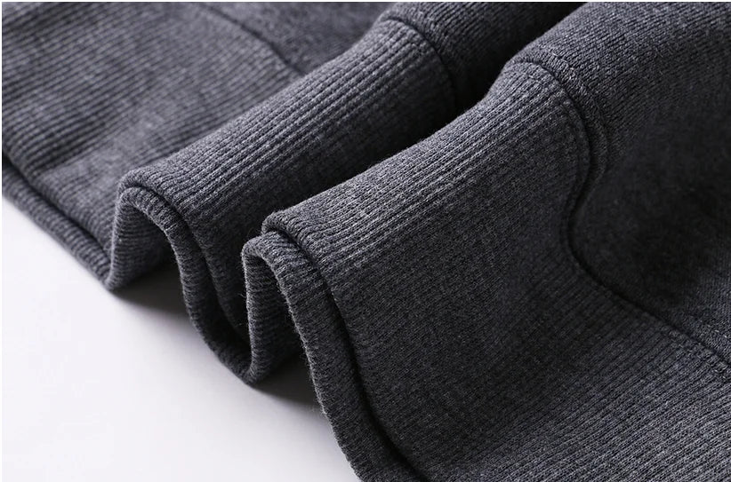 Men's hoodie and bat logo: Fashionable and comfortable hooded sweatshirt, a fan of heroes