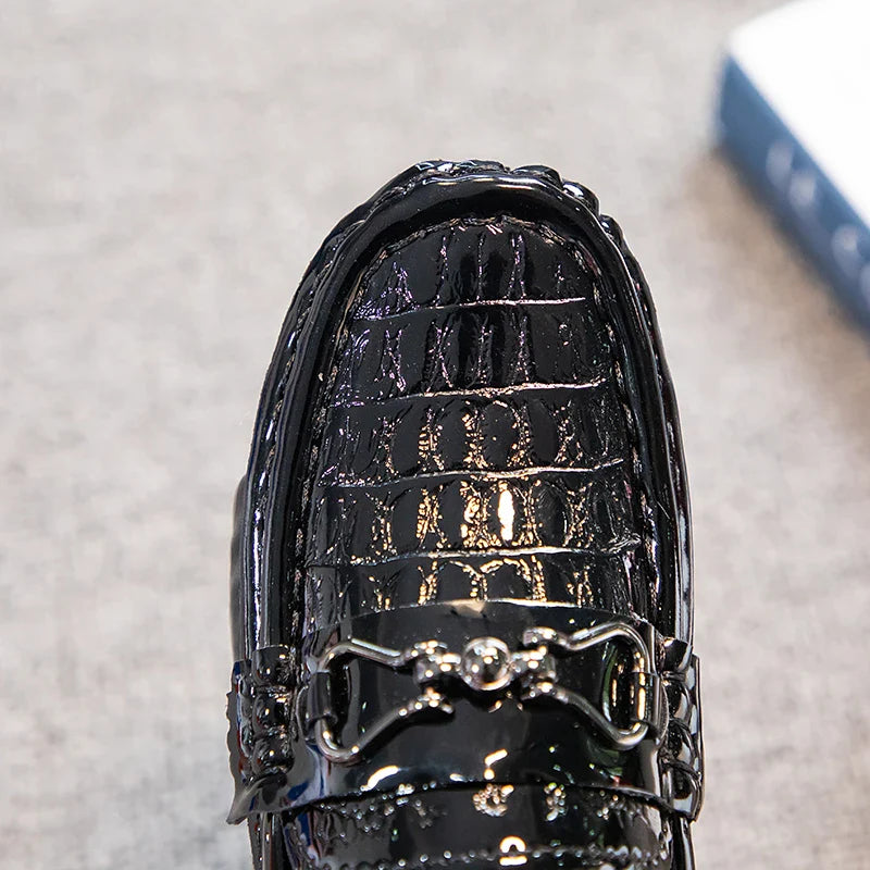 Boys Leather Shoes Round-toe Flat Soft Kids Fashion Casual Loafers Glossy Metal Buckle Children Moccasins Non-slip Britain Style