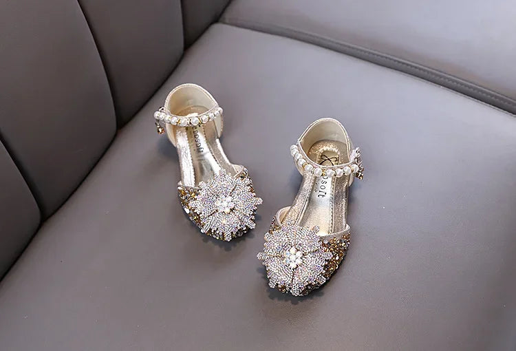 Kids Rhinestones Bow Sandals Cute Girls Party Sandals Children's Princess Shoes Fashion Soft Sole Flat Beach Sandals