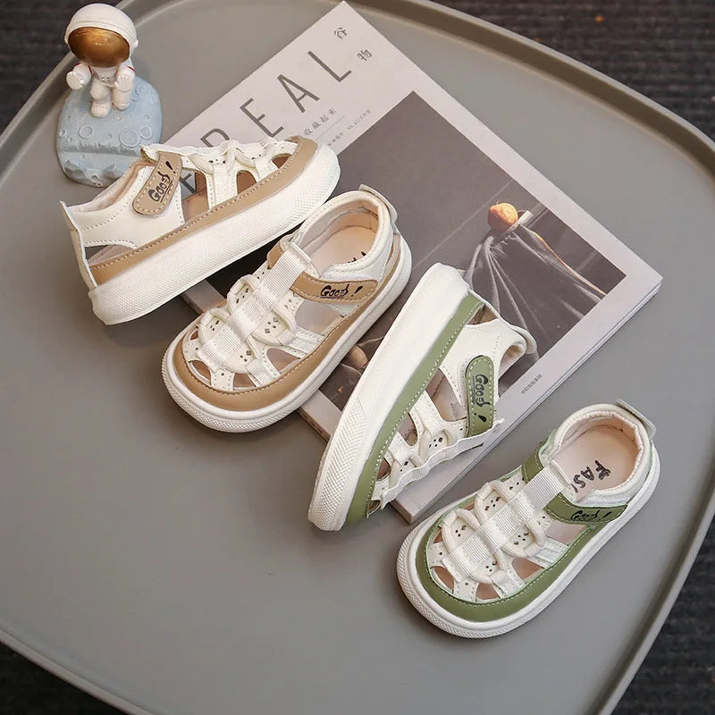 Summer New Children's Sandals Soft Bottom Non slip Boy Sandals Fashion Girls' Beach Shoes Punch Out Girls' Shoes Boy Casual Shoe