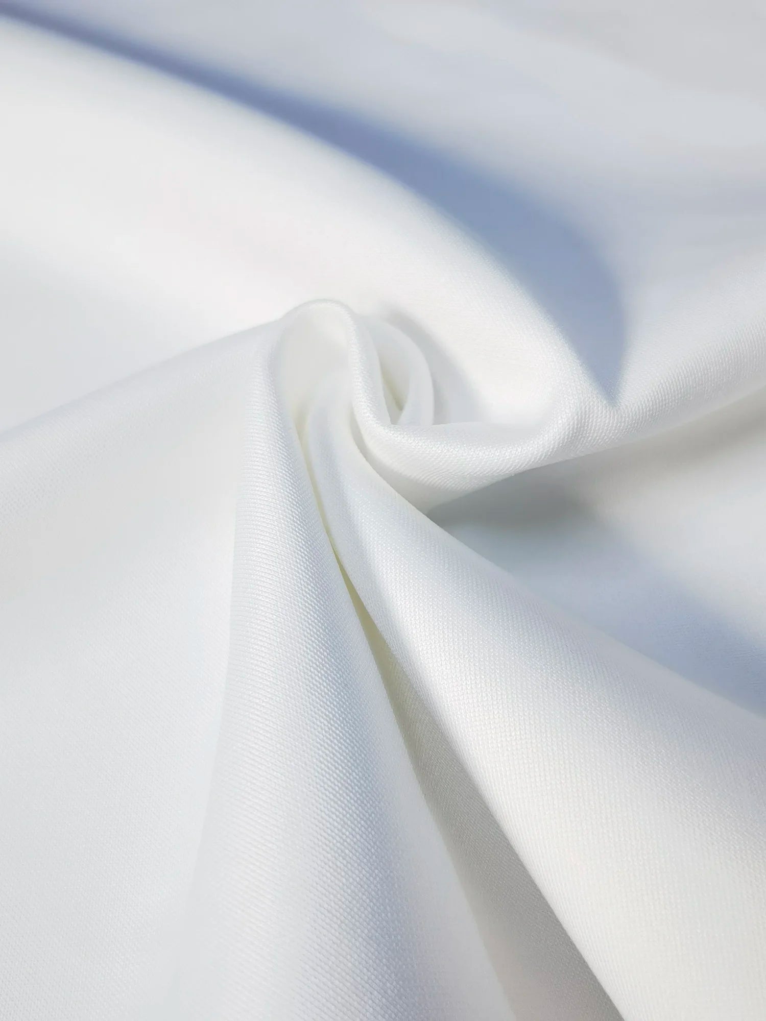 Men's Distinctive Hoodie for Autumn & Winter, Adorned with Gradient Print, Sleek and Magnificent,Ideal for Business-Casual Looks