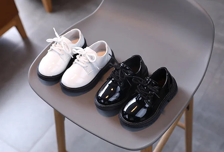 Spring Autumn Kids Shoes Solid Black Children's Fashion Casual Kids Shiny PU Little Boy Leather Shoes Toddler Lace-up Mary Janes