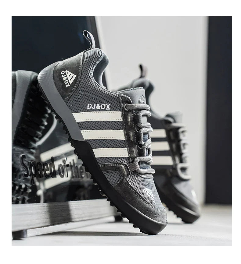 Men's Shoes Fashion Versatile Breathable Board Shoes Thick soled Trendy Casual Shoes (Available)