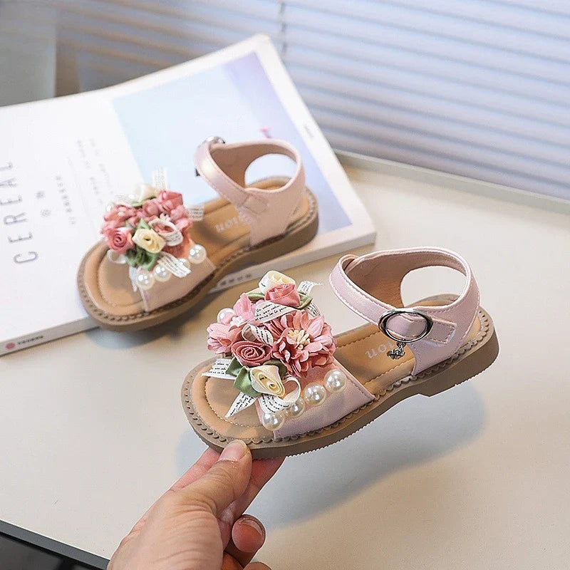 Summer Sandals New Fashion Simple Girl Shoe Flower Versatile Lightweight Flat Kid Shoes Anti Slip Comfort Soft Princess Shoes