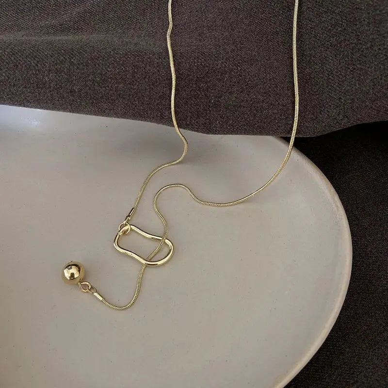 Long Chain Necklace for Woman Geometric Hollow Pendant Sweater Chains Gold Color Silver Color Trendy Necklaces Simple Jewelry