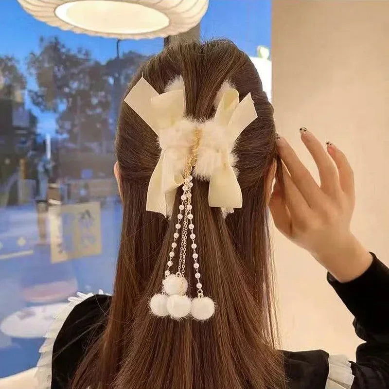 New Elegant Plush Hair Claw Plush Bow Tassel Temperament Girls Women Headdress Shark Clip Winter Accessories Hair Cute