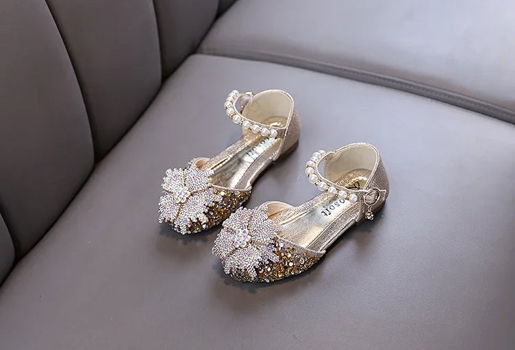 Kids Rhinestones Bow Sandals Cute Girls Party Sandals Children's Princess Shoes Fashion Soft Sole Flat Beach Sandals