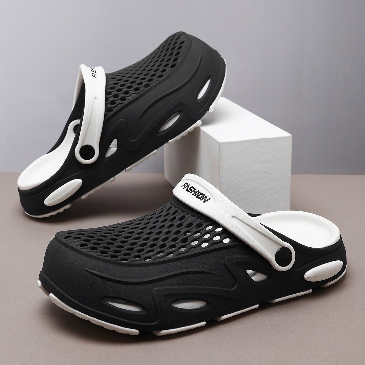 Men's Summer Closed Toe Non-slip Breathable Beach Slippers - Mom & Kids